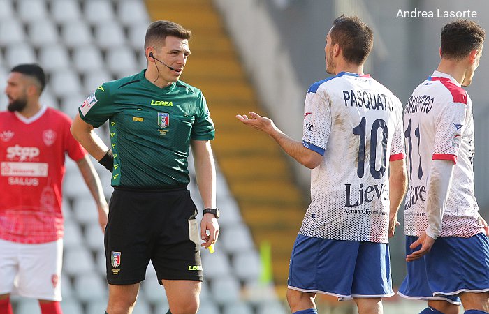 Pasquato e arbitro