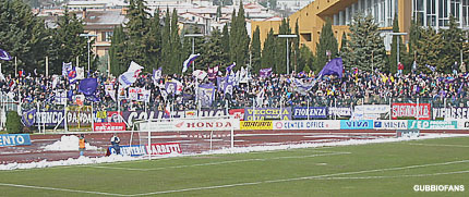 I tifosi della Fiorentina in curva