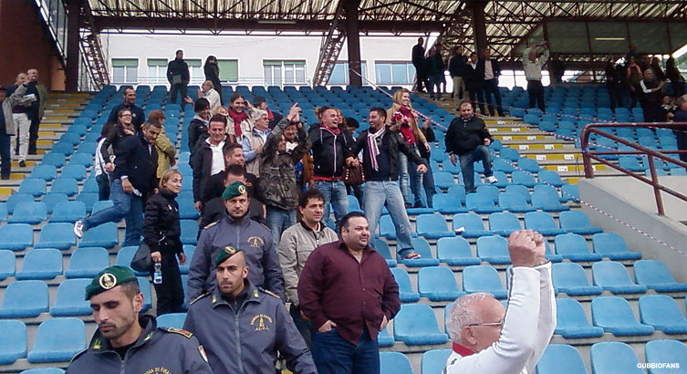 Tifosi Gubbio a Como