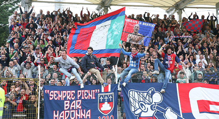 Scorcio tifosi in gradinata