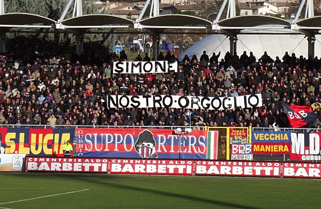 Striscione per Farina