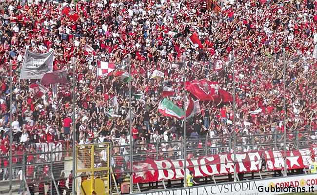 Primo piano tifosi Perugia