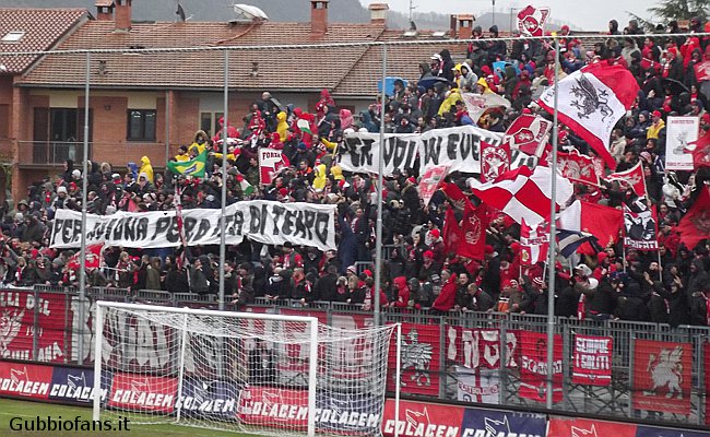 Primo piano tifosi Perugia