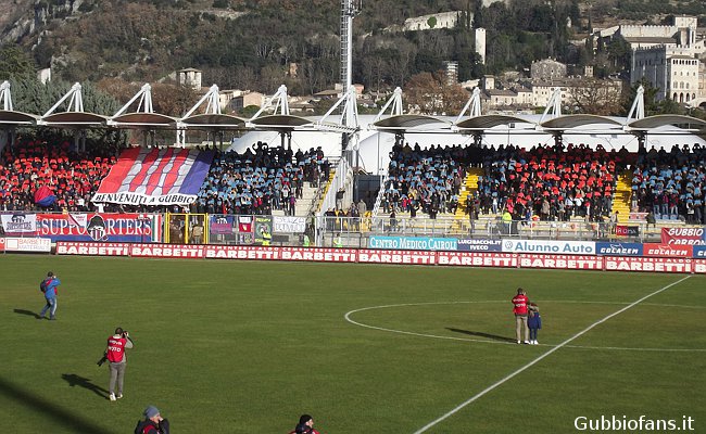 Panoramica tifosi Gubbio