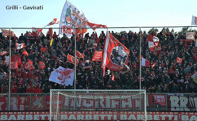 Primo piano tifosi Perugia