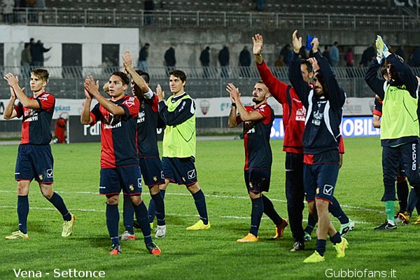 Calciatori applaudono