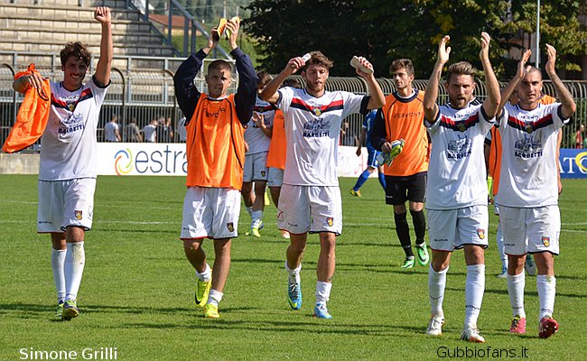 Calciatori festanti